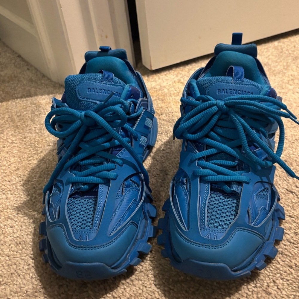 Balenciaga track